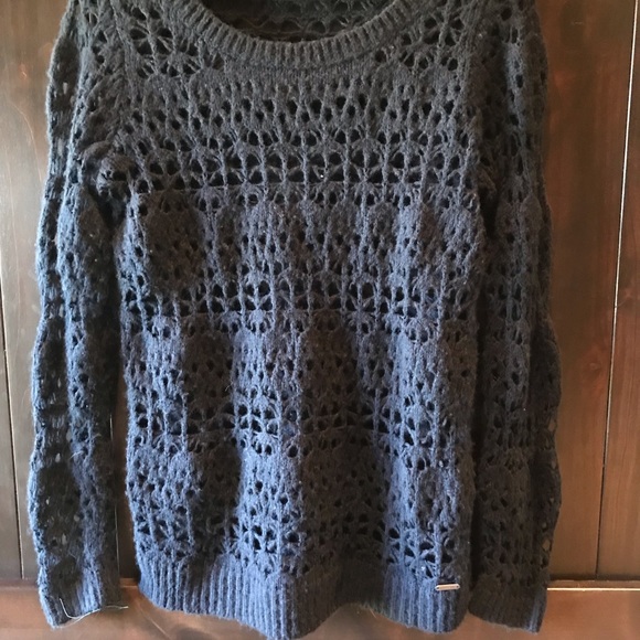 Lightweight crochet sweater - Picture 1 of 3